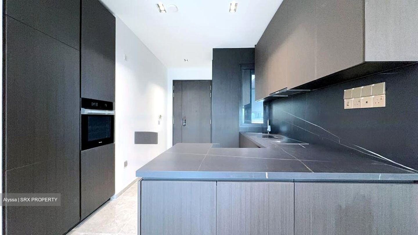 Holland Park (D10), Condominium #481741101